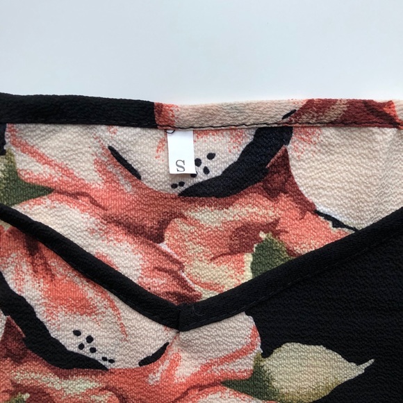 ⭐️ 2 for 25$ | Romwe Black Floral Blouse - Picture 4 of 5